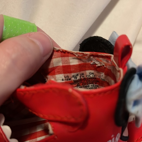 Minnie Mouse Red Sandals 6-12 Months Bow Back Disney Worn - Picture 8 of 8